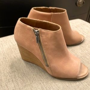 Lucky Brand 3” Tan Sandal/Bootie